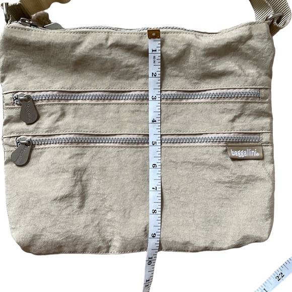 Baggallini Zipper Adjustable Crossbody Travel Bag, Champagne Color - Picture 6 of 11